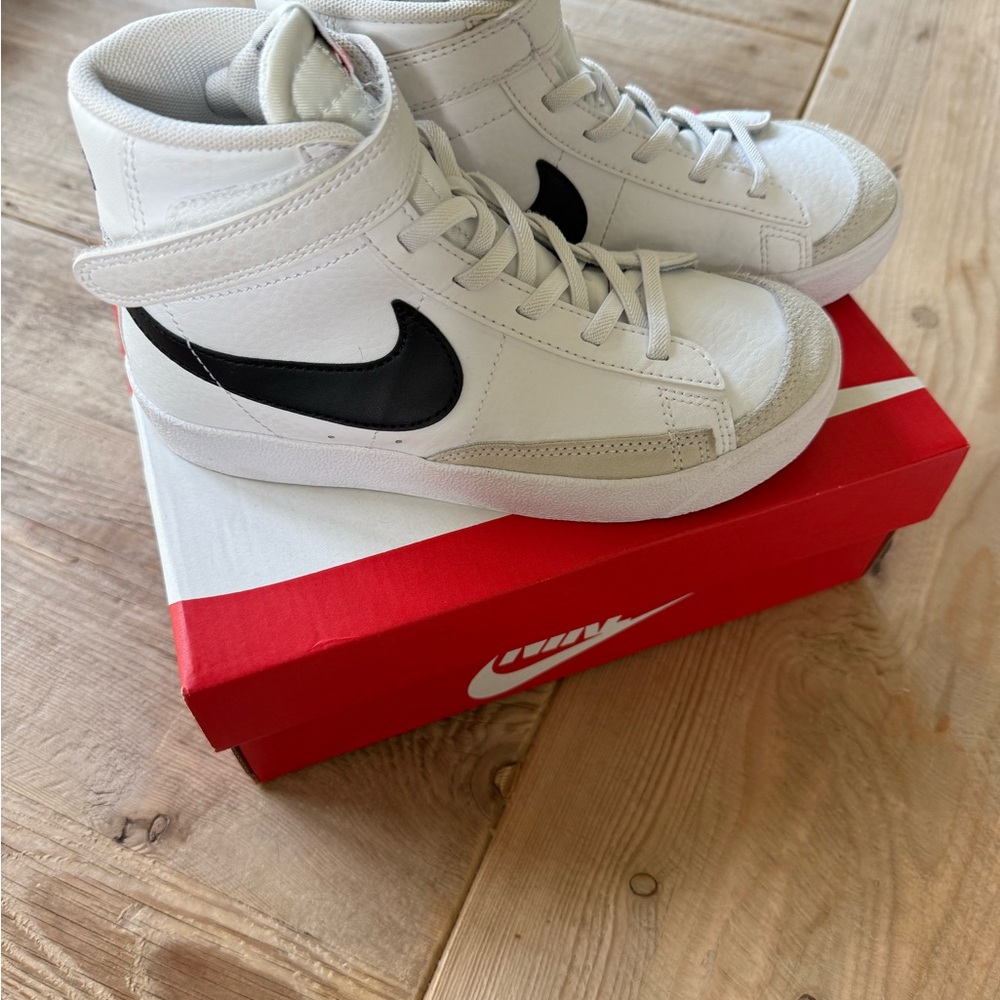 Nike Blazer Mid ‘77